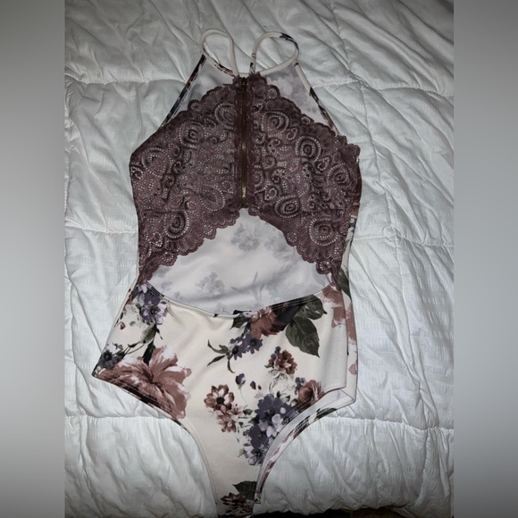 Floral bodysuit - Picture 2 of 2